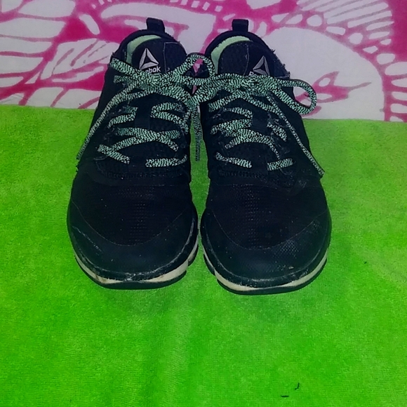 Women's Reebok Shoes 7 - Picture 3 of 7